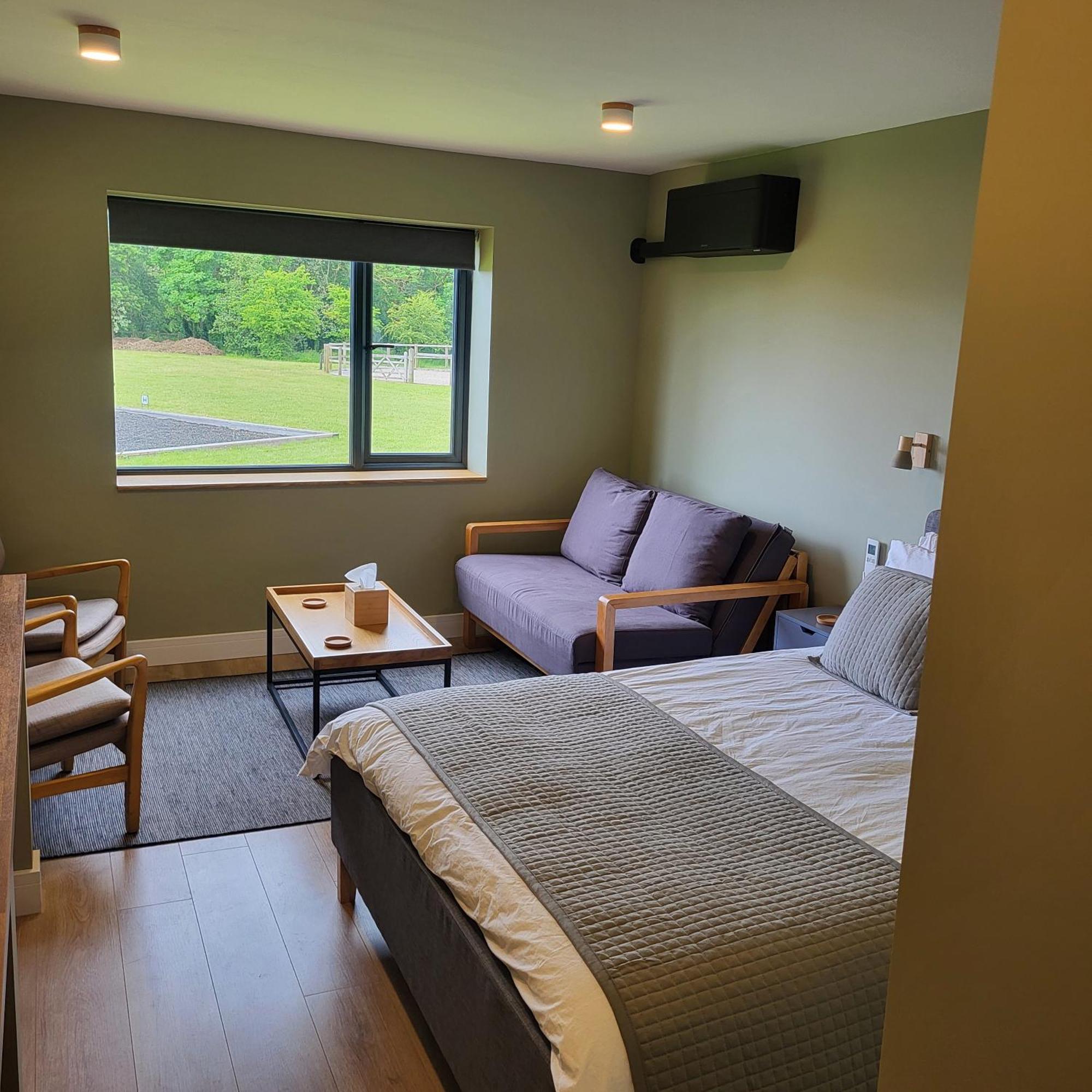 Open Acres Accommodation And Airport Parking Backwell Dış mekan fotoğraf