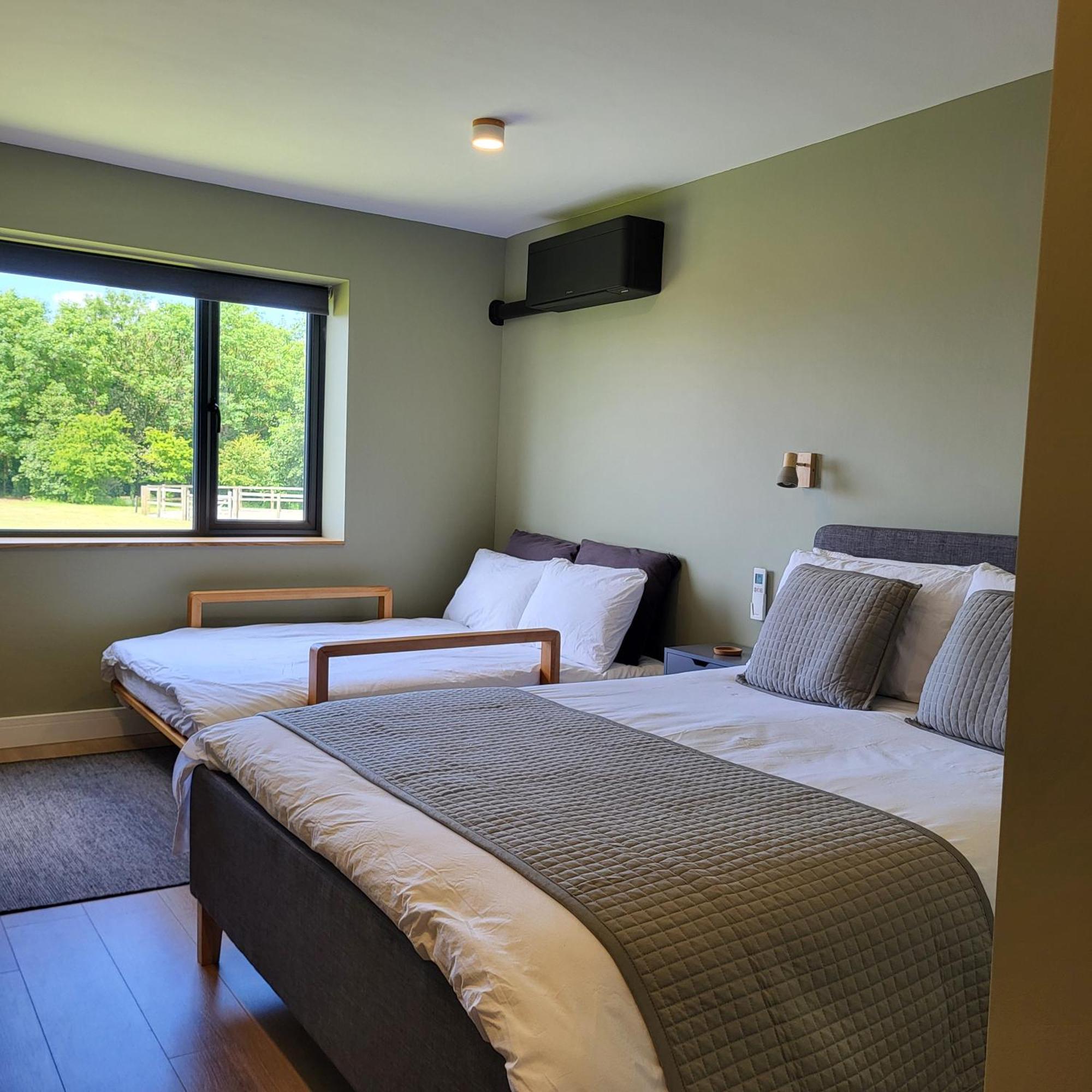 Open Acres Accommodation And Airport Parking Backwell Dış mekan fotoğraf